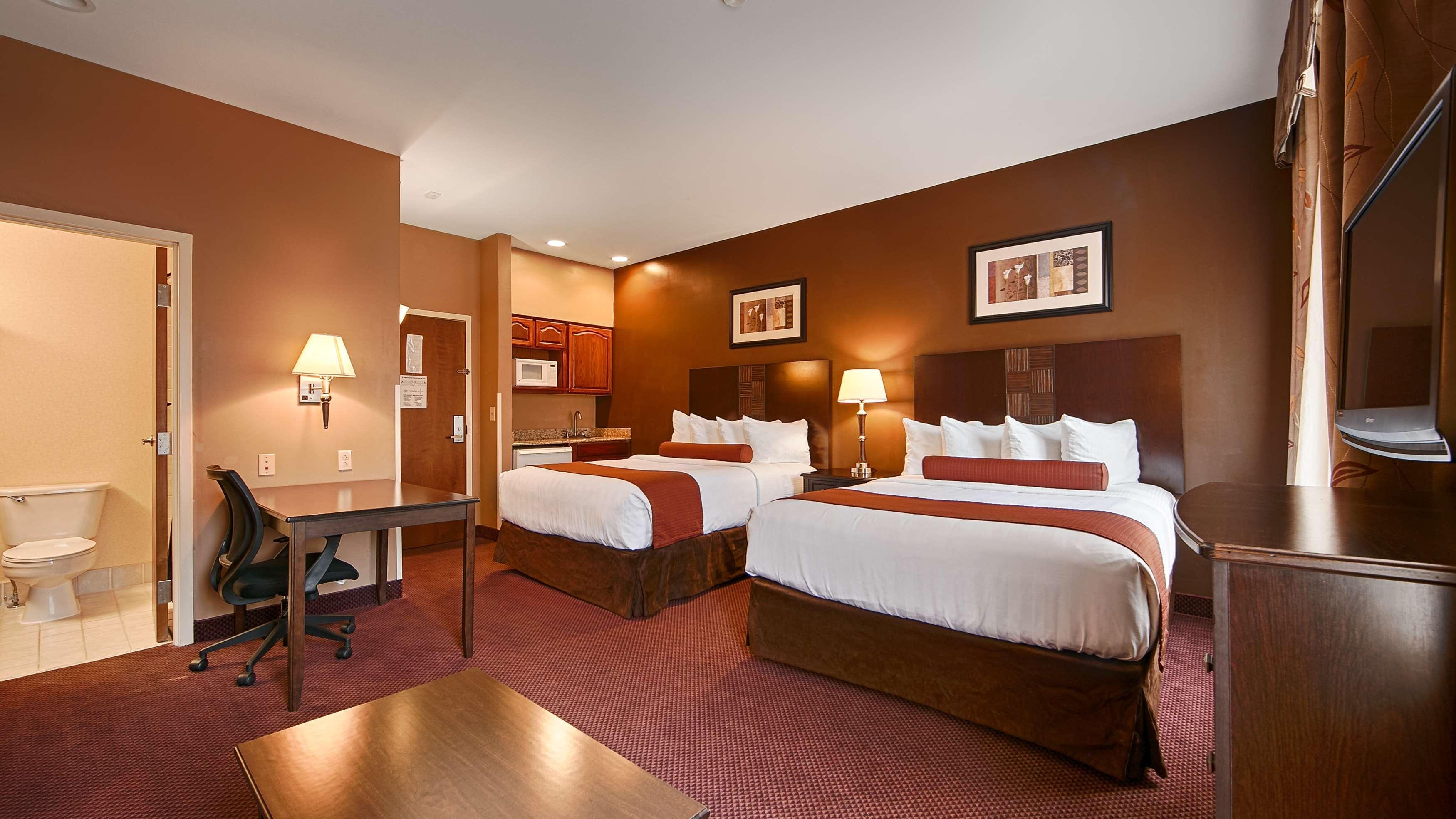 Best Western Plus Hannaford Inn & Suites Kenwood Eksteriør billede