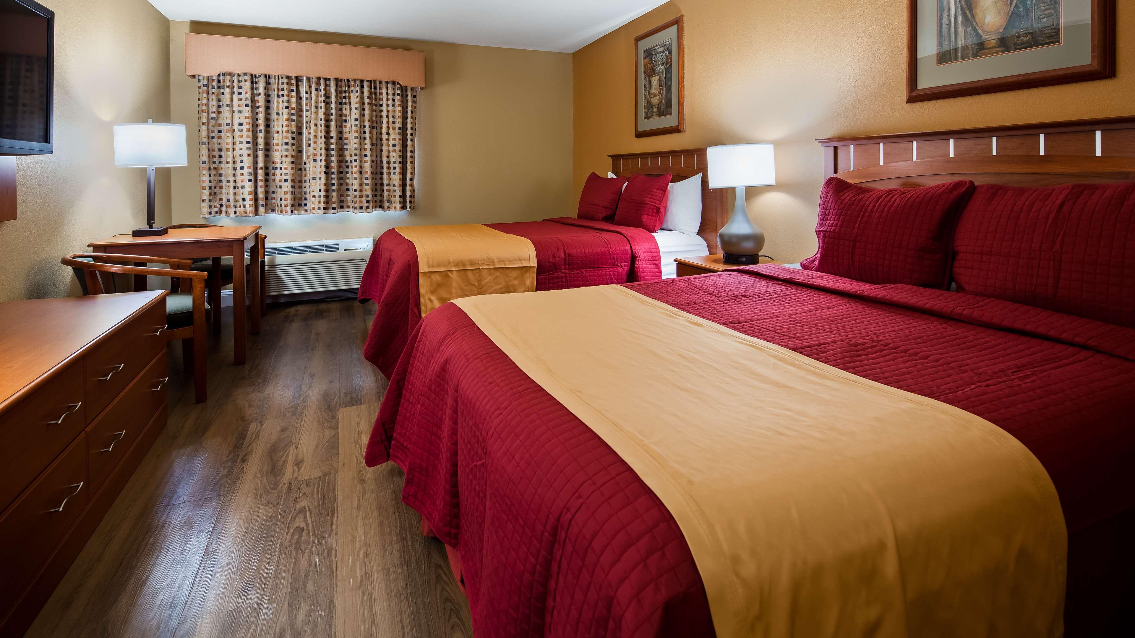Best Western Plus Hannaford Inn & Suites Kenwood Eksteriør billede