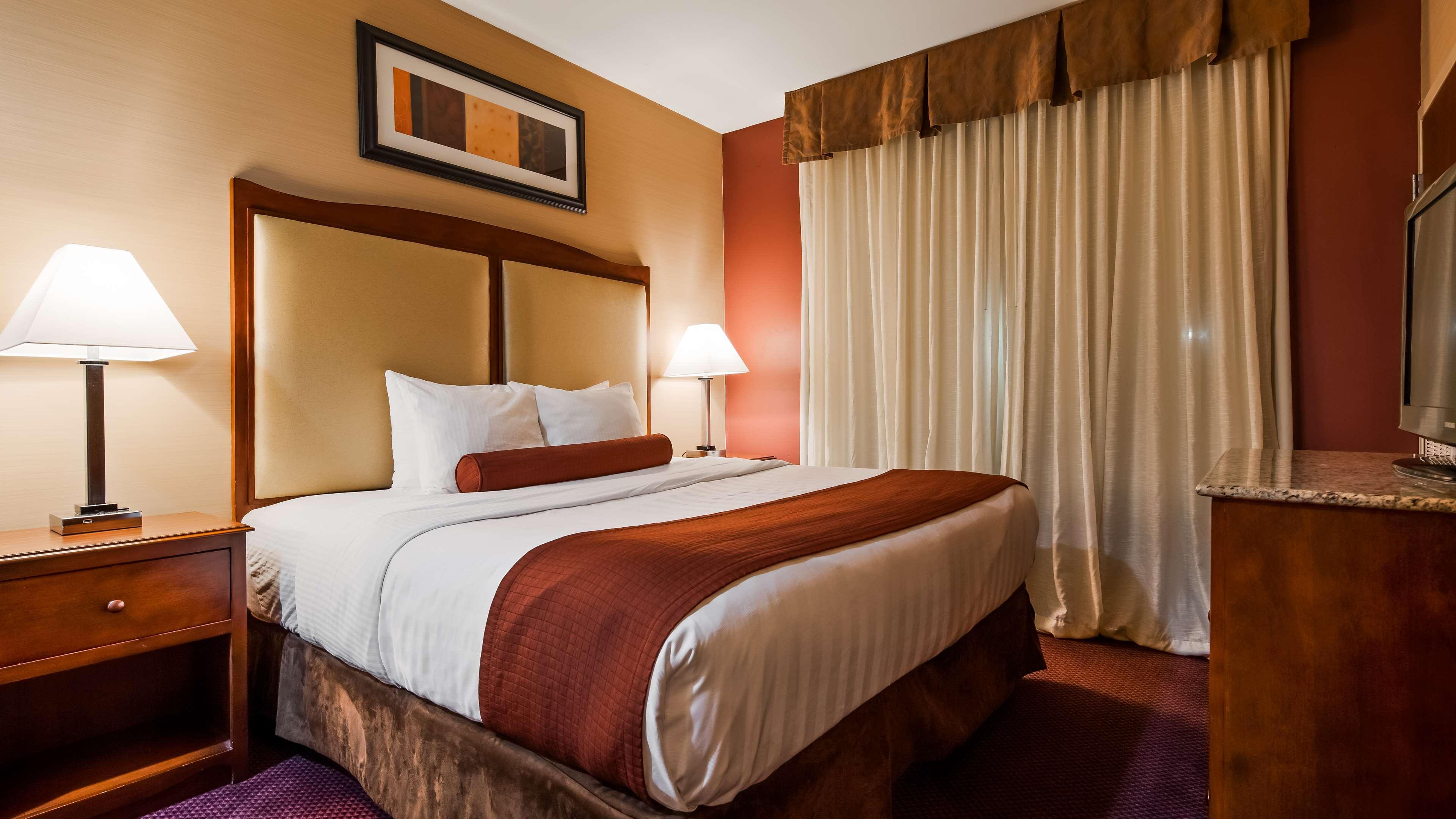 Best Western Plus Hannaford Inn & Suites Kenwood Eksteriør billede