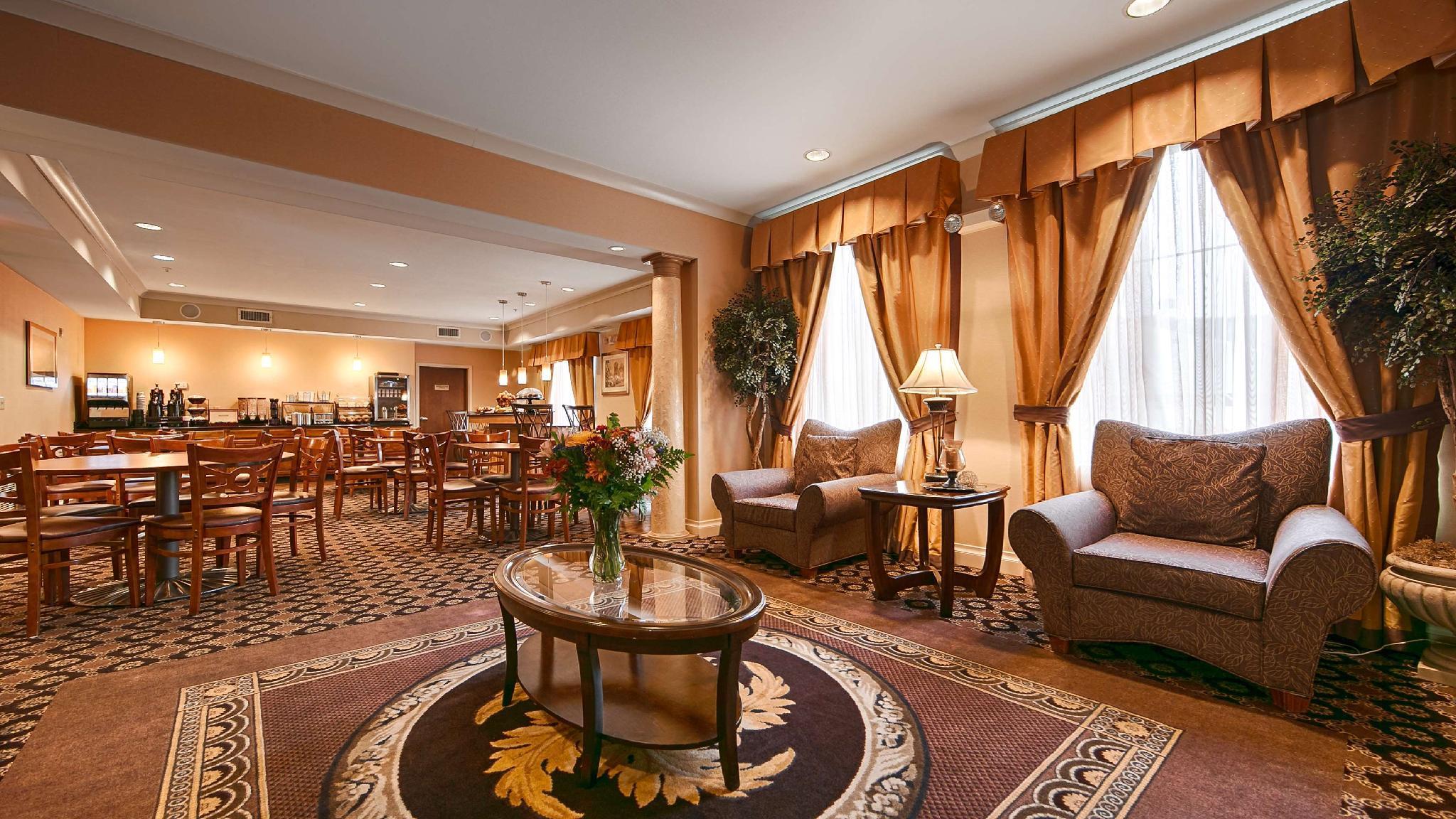 Best Western Plus Hannaford Inn & Suites Kenwood Eksteriør billede