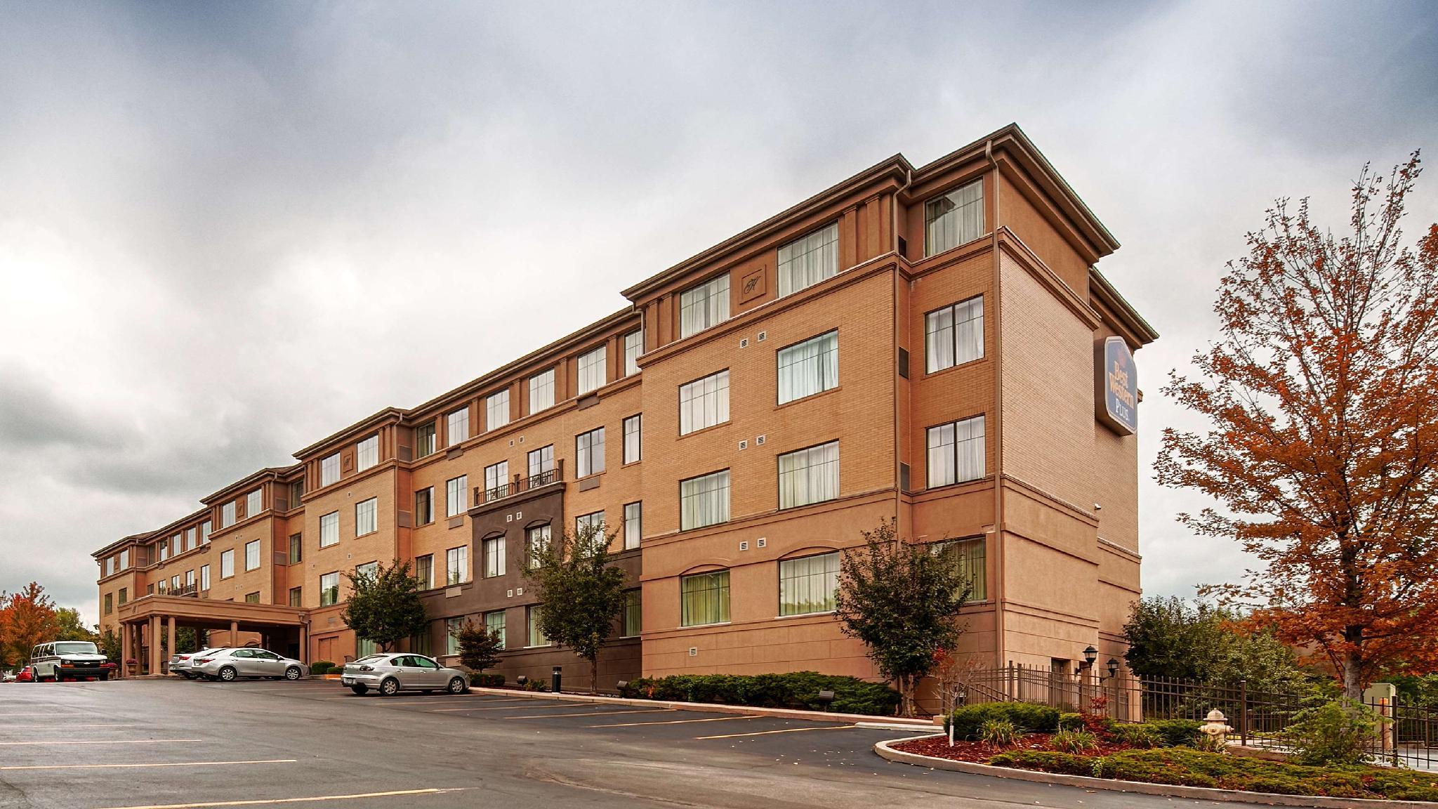Best Western Plus Hannaford Inn & Suites Kenwood Eksteriør billede
