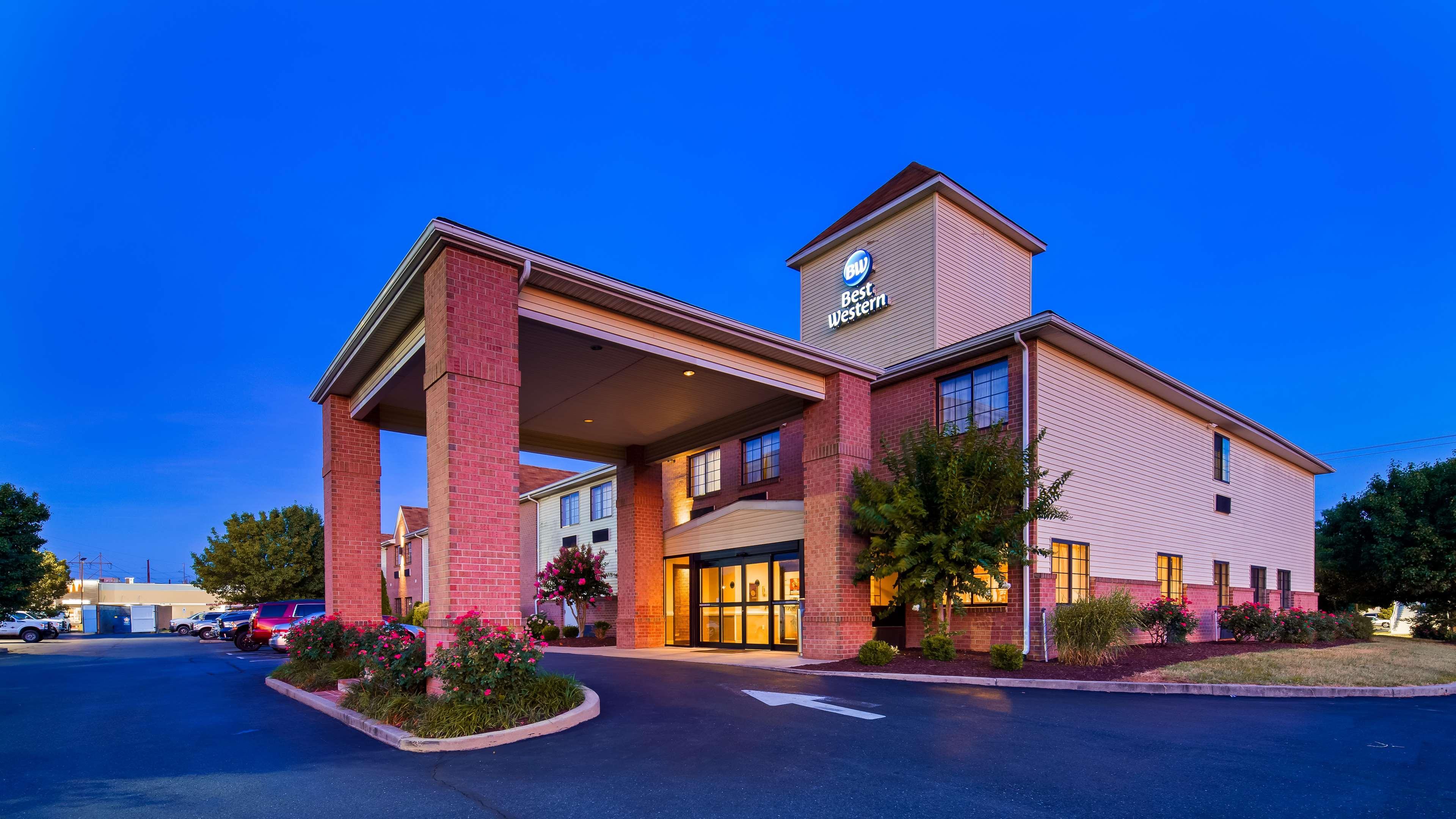Best Western Plus Hannaford Inn & Suites Kenwood Eksteriør billede