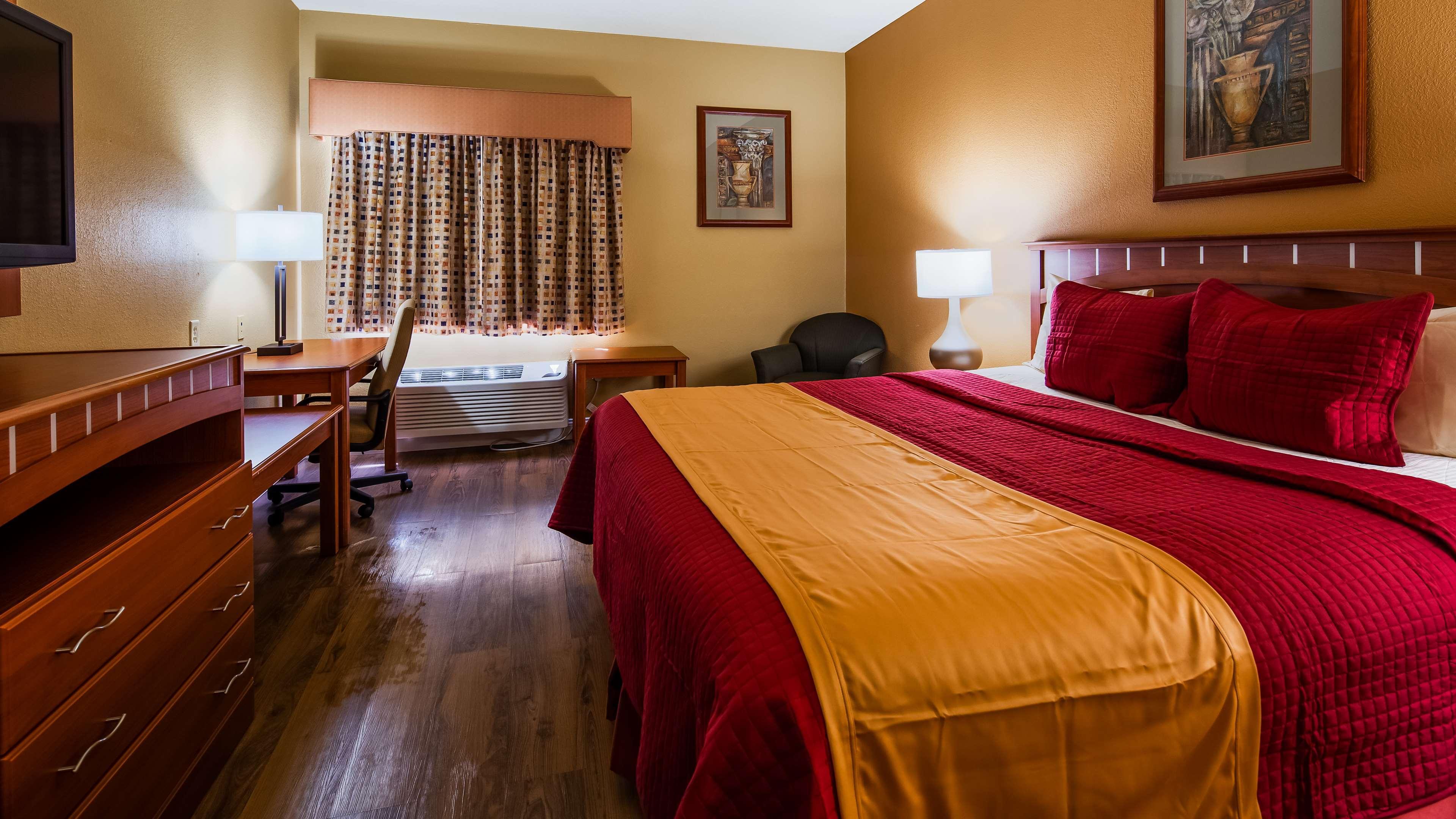 Best Western Plus Hannaford Inn & Suites Kenwood Eksteriør billede