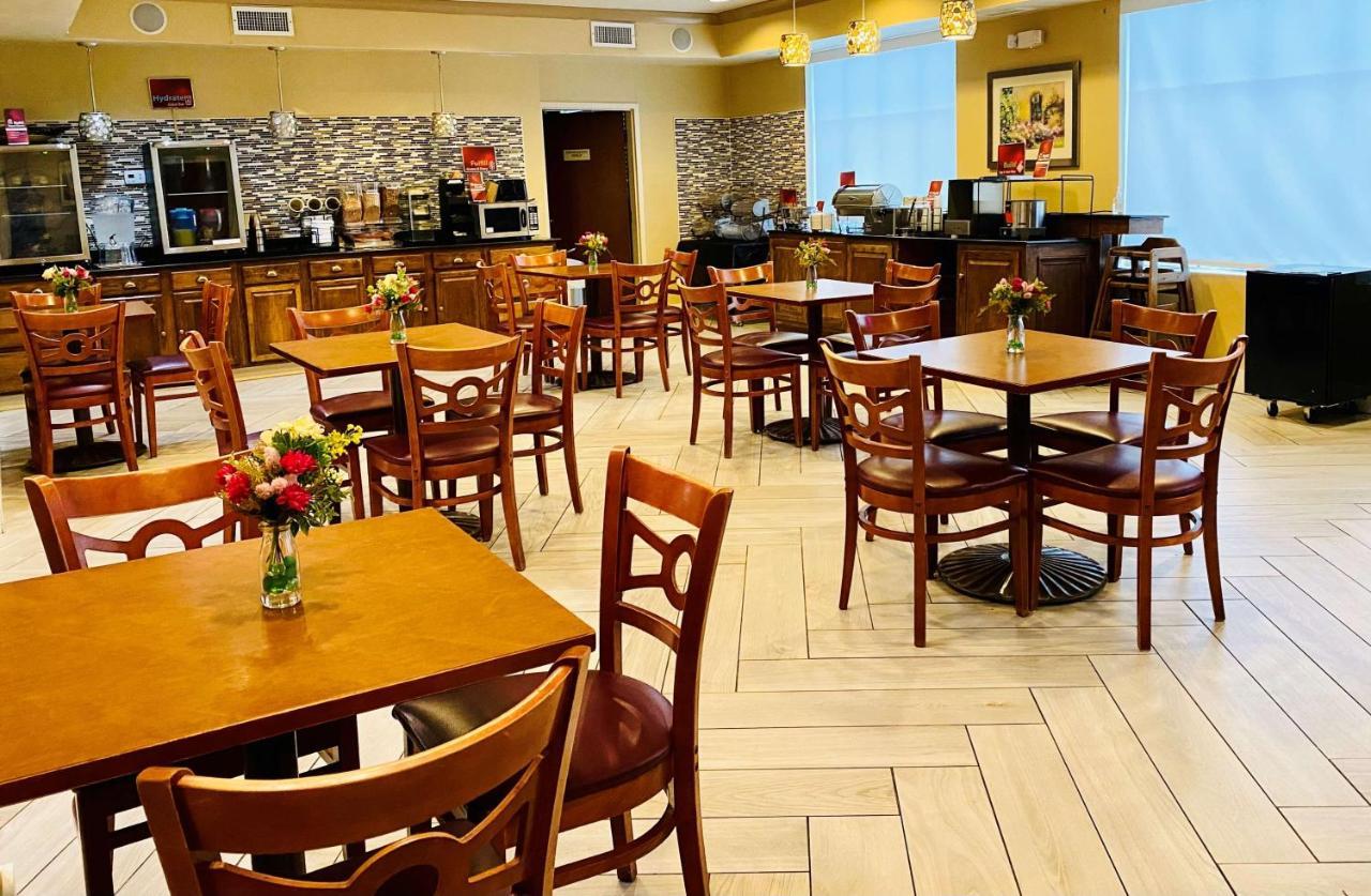 Best Western Plus Hannaford Inn & Suites Kenwood Eksteriør billede
