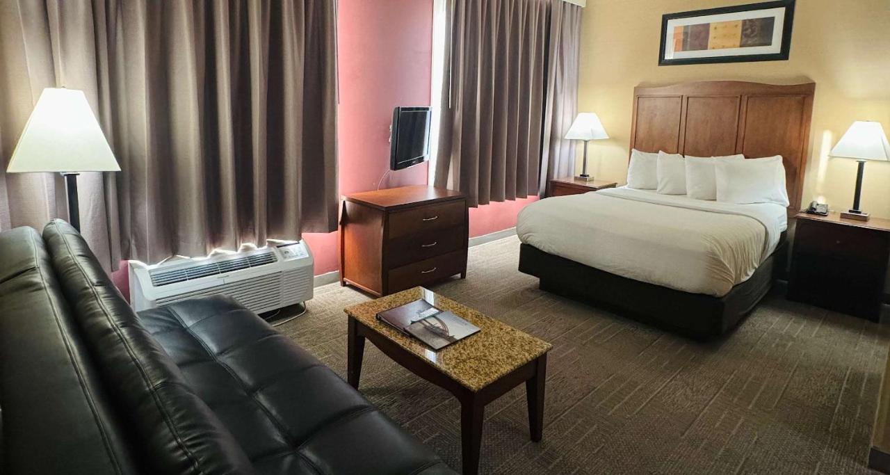 Best Western Plus Hannaford Inn & Suites Kenwood Eksteriør billede