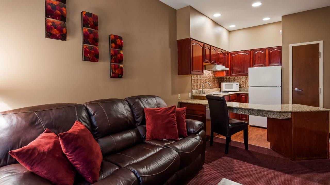 Best Western Plus Hannaford Inn & Suites Kenwood Eksteriør billede